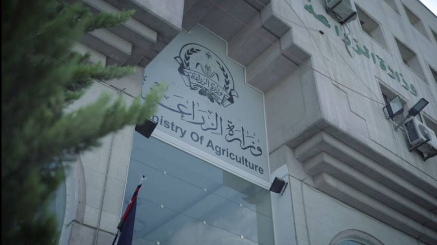 أبناء الصناعة والتجارة يتنفسون الصعداء بوجود "الصمادي والسلطي وأبو نقطة" بوزارة الزراعة