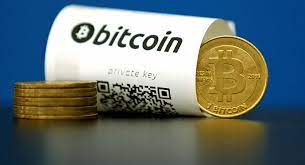 بتكوين تتراجع إلى 55 ألفاً و408 دولارات