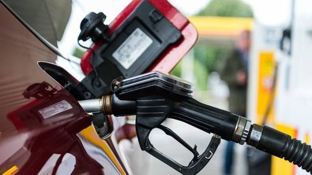 انخفاض طفيف على أسعار البنزين عالميا 