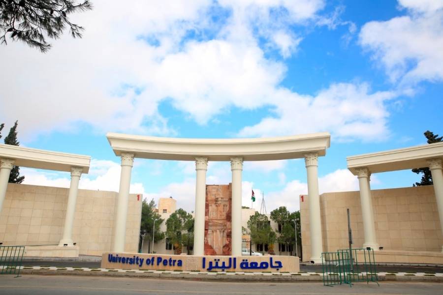 دراسة صيدلانية بجامعة البترا تتوصل لإيصال علاج إلى الخلايا السرطانية بتقنية النانو