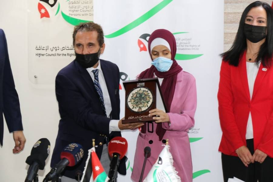 سمو الامير مرعد بن رعد يكرم اوائل الثانوية العامة من ذوي الاحتياجات الخاصة