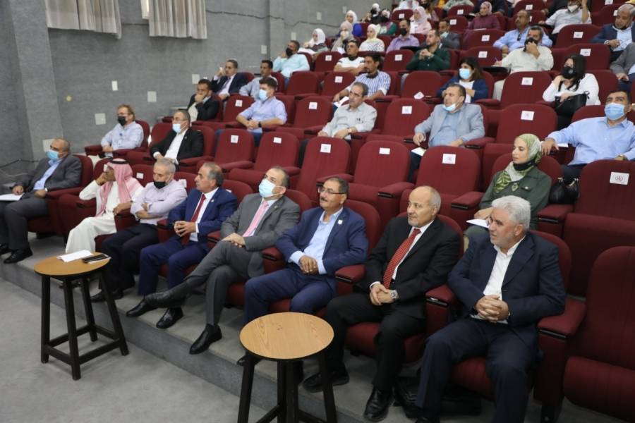 ورشة حوارية في البحوث الزراعية حول “زراعة الشمندر السكري والعلفي”