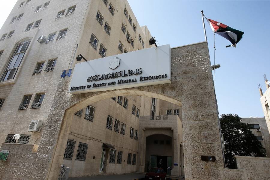 الطاقة: التحول نحو الطاقة النظيفة بات واجبا