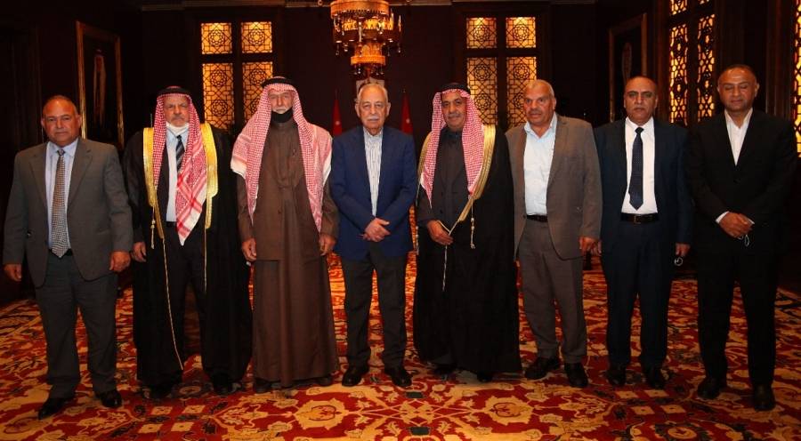 العيسوي يلتقي عددا من الوفود والنائب السابق خالد ابو صيام