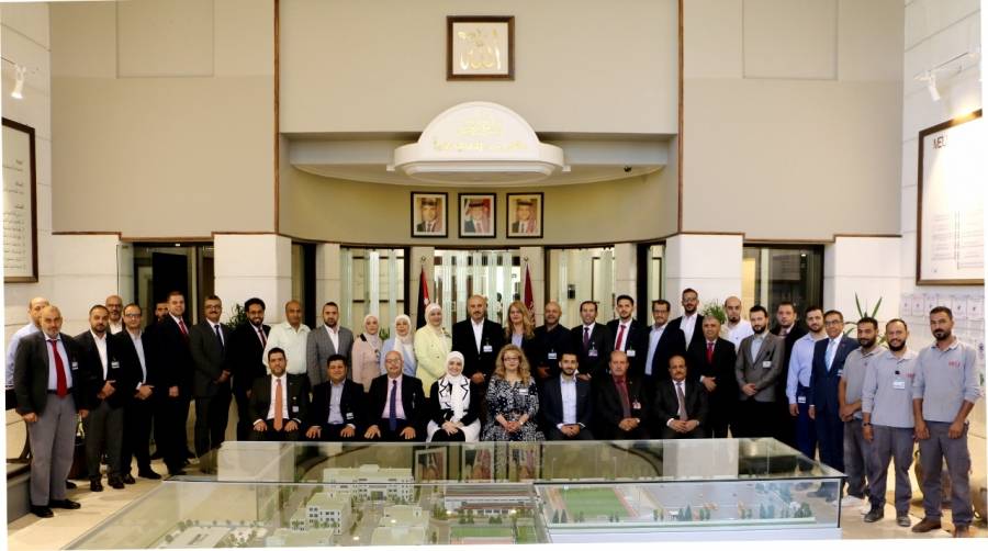 أسرة "الشرق الأوسط" تتبادل التهاني بمناسبة عيد الأضحى