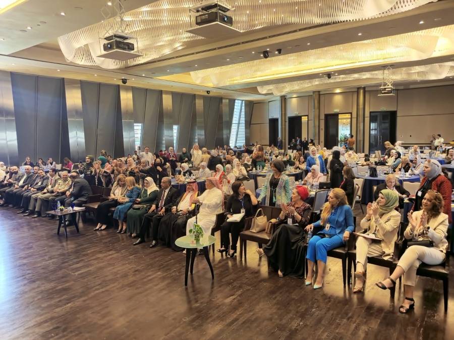 المؤتمر الأول للمرأة الأردنية المغتربة ينطلق في عمان تحت عنوان " الانجازات والتحديات وريادة الأعمال" وبتنظيم من ملتقى النشامى للجالية الأردنية حول العالم .