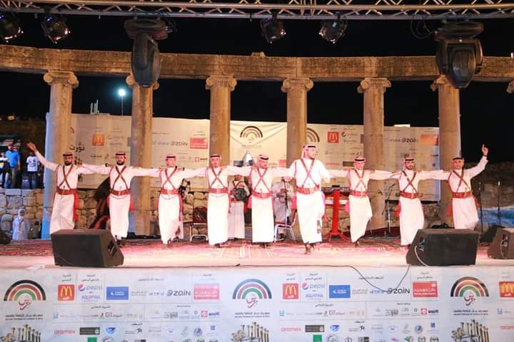 فرقة معان للفلكلور الشعبي تبدع وتمتع في مهرجان جرش