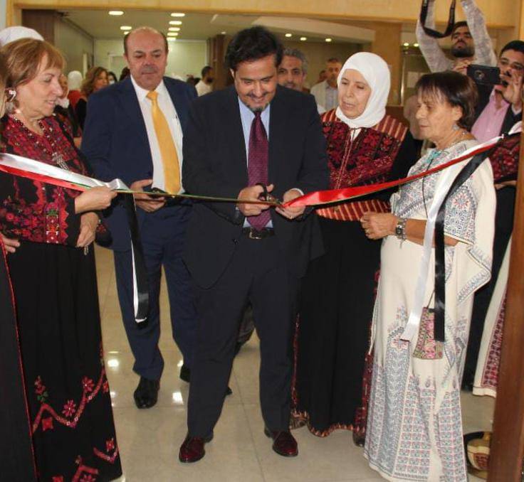 "نقيب المقاولين" يرعى معرض مركز "التراث الفلسطيني"