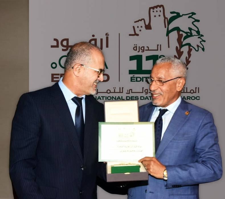 الإمارات تفوز بجائزة أفضل جناح في الملتقى الدولي للتمور بالمغرب 2022 نهيان.