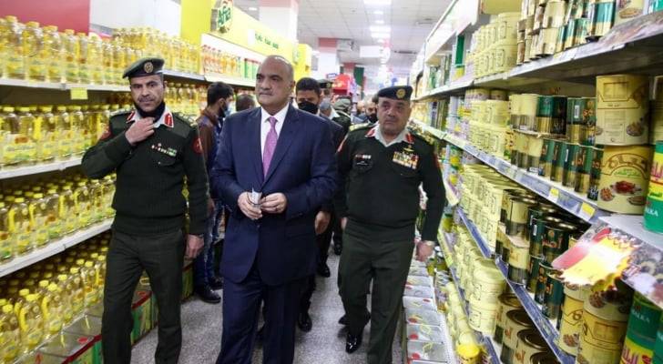 الخصاونة سيزور الأسواق قبل شهر رمضان للتأكيد على توفير السلع بأسعار معقولة 