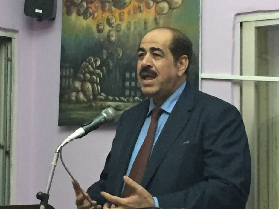 قشوع يؤكد على أهمية تنفيذ برنامج ولى العهد الأمير الحسين  (ض)