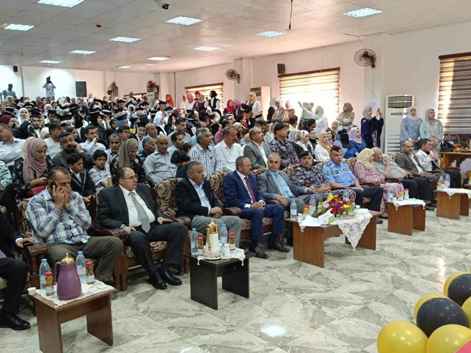 مدرسة معدّي تحتفل بخريجات الثانوية العامة