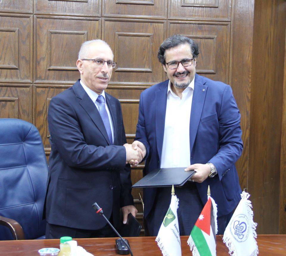 المقاولين والضمان يوقعان مذكرة تعاون