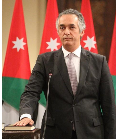 انظر ماذا فعل الوزير مكرم القيسي لــ 50 اردنيا تقطعت بهم السبل في تركيا؟