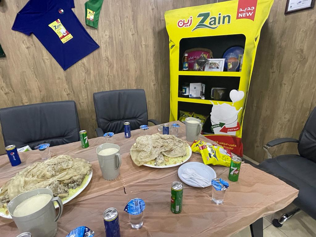 بمناسبة ذكرى المولد النبوي.. دلتا الصناعية تستخدم حليب زين في تحضير لبن المنسف