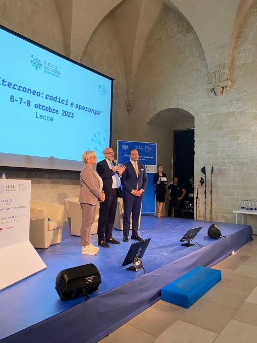 الأردني رامي المناصير يحصد جائزة ريادة الأعمال و الإقتصاد العالمية لعام 2023 