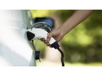 لا عروض ولا خصومات.. لماذا منعت "هيئة الطاقة" تخفيض اسعار شحن السيارات الكهربائية؟