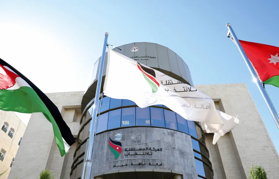 الهوية البصرية والمشاركة السياسية.. استراتيجية جديدة للمستقلة للانتخاب لتمكين الاحزاب