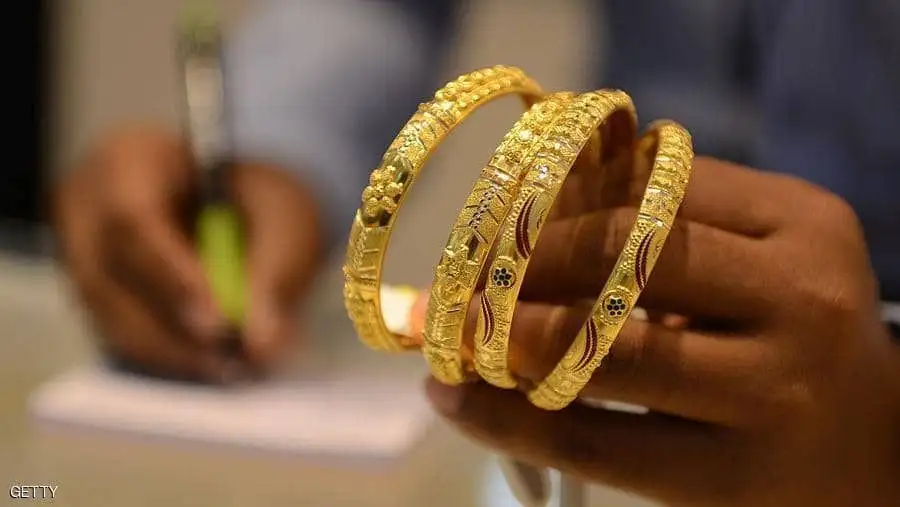 علان يوضح سبب اتساع الفجوة بين سعرَي شراء وبيع الذهب في الأردن