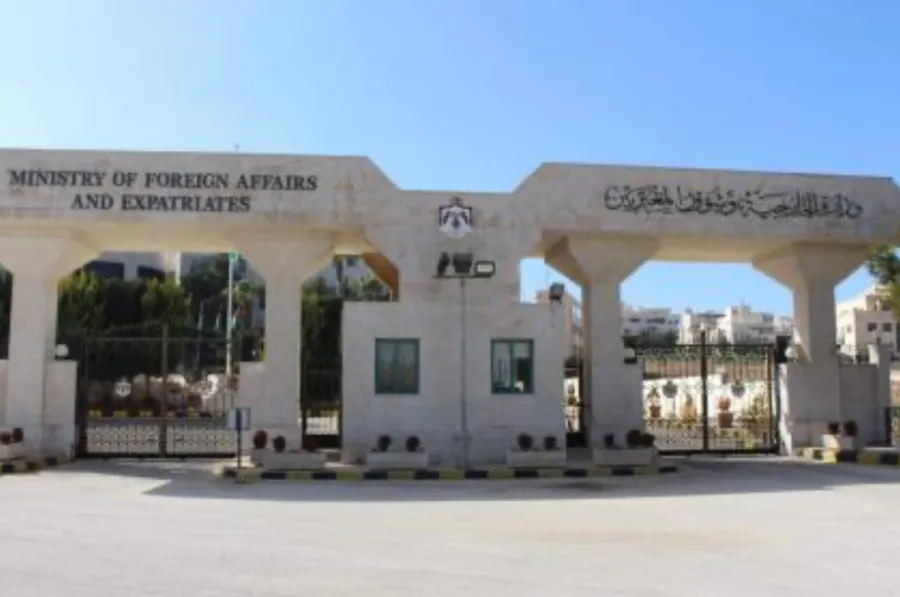 الحكومة تحذر الأردنيين في أميركا