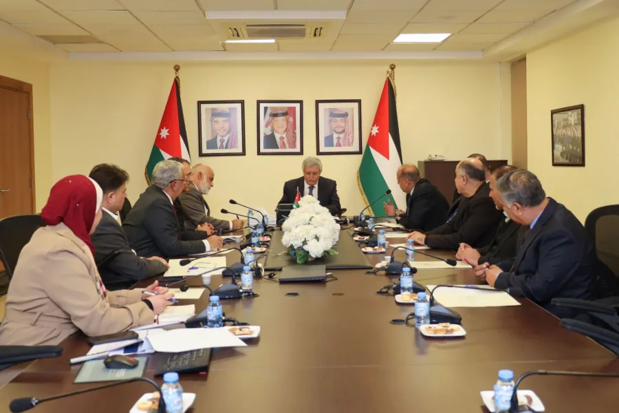 وزير النقل يلتقي ممثلي جمعية السلم المجتمعي