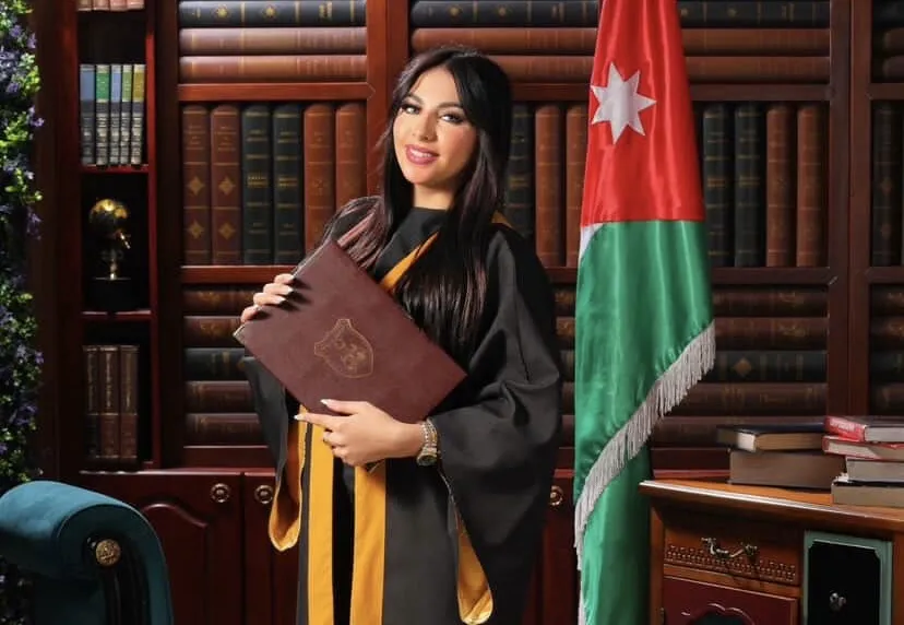  عشائر البرارشة تهنئ ابنتها بتخرجها من كلية الحقوق