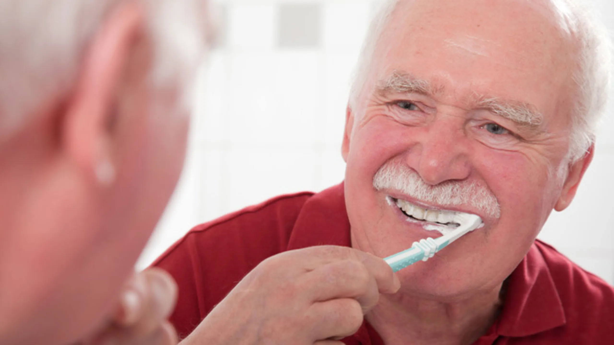 هل تضحي بصيامك من أجل نظافة أسنانك؟ اكتشف حقيقة حكم المعجون في نهار رمضان