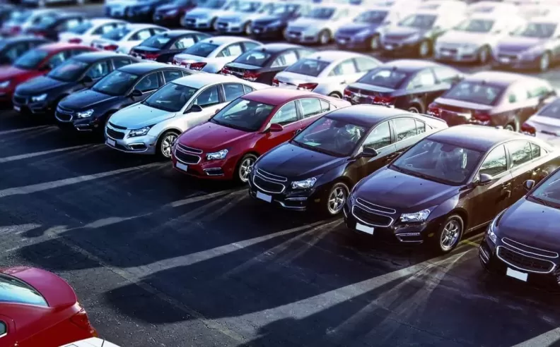 الحكومة تعرض آلاف الشقق والسيارات للبيع في المزاد العلني (رابط وفيديو)