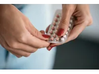 دائرة الافتاء العام توضح حكم صيام المرأة التي تتناول أدوية تأخير الحيض