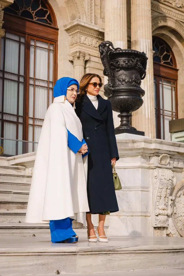 الملكة رانيا العبدالله تلتقي السيدة الأولى لتركيا أمينة أردوغان في إسطنبول