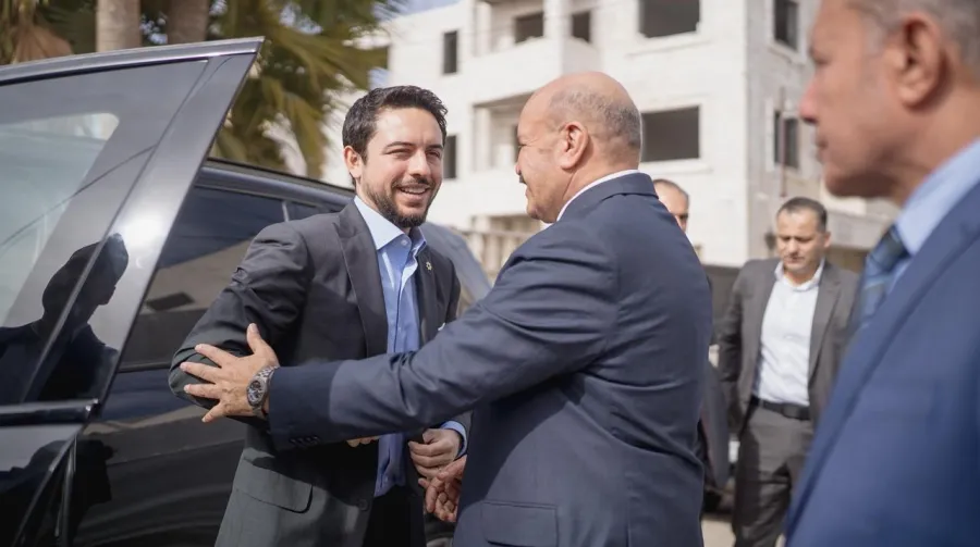 ولي العهد يلتقي ممثلين ووجهاء عن لواء سحاب