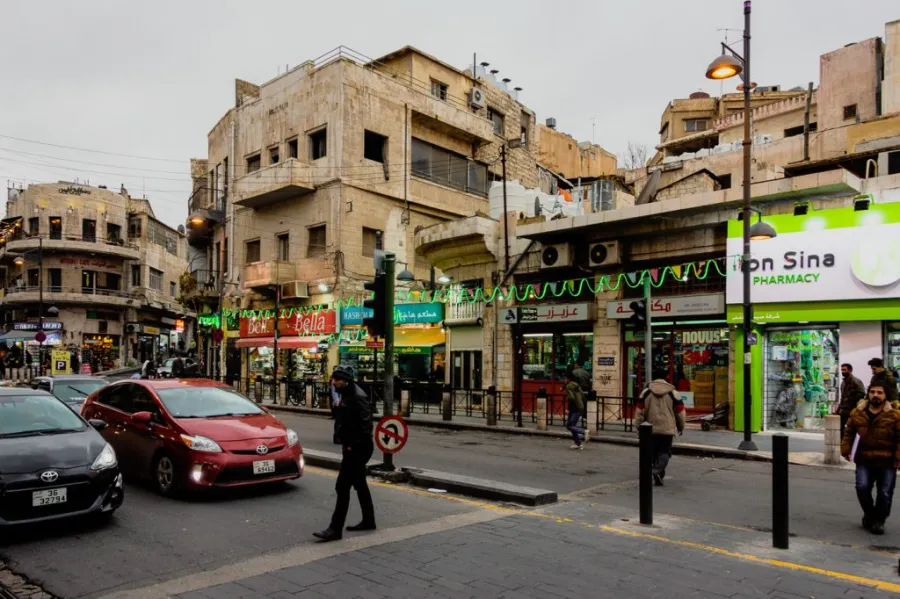 أرقام مقلقة عن مبيعات العقارات والشقق في الأردن