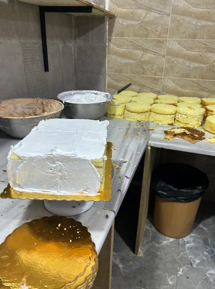 "حلويات مسمومة".. كيف اوقعت الغذاء والدواء بمشغل في المفرق يغش الزبائن بـ "بيض فاسد"؟