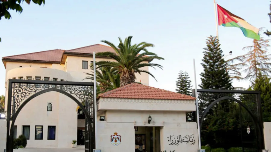 بشرى سارة من الحكومة للأردنيين بخصوص الرواتب