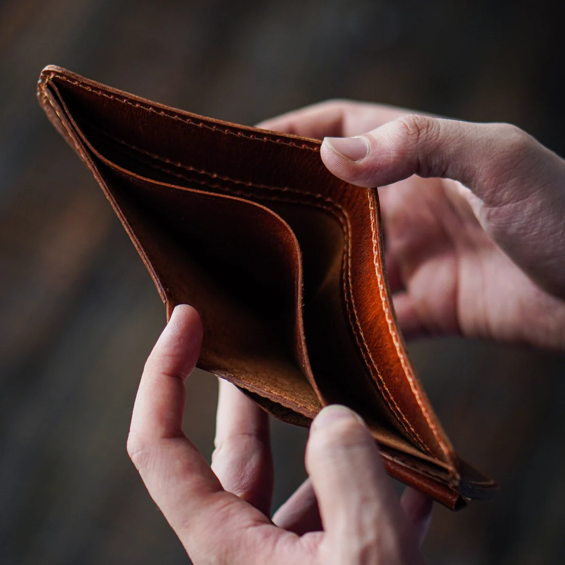 قرار مرتقب ينعش جيوب الموظفين والمتقاعدين