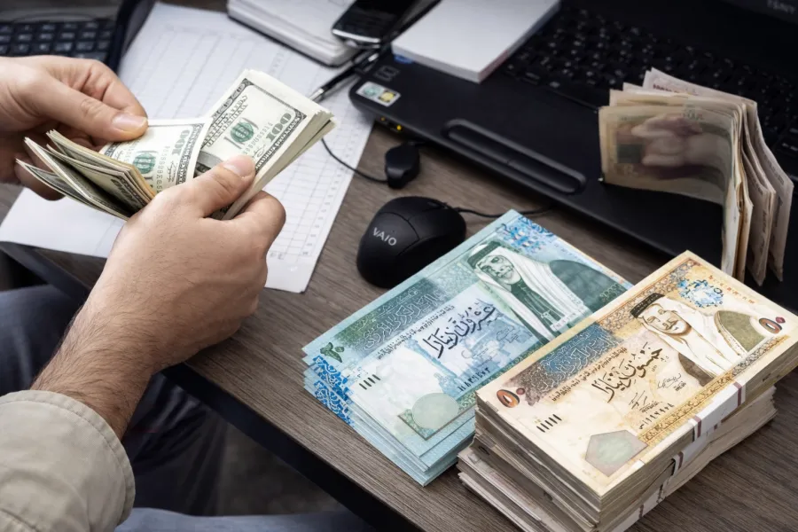 عملية اختلاس كبيرة في الأردن بطلها مدير فرع محل صرافة شهير