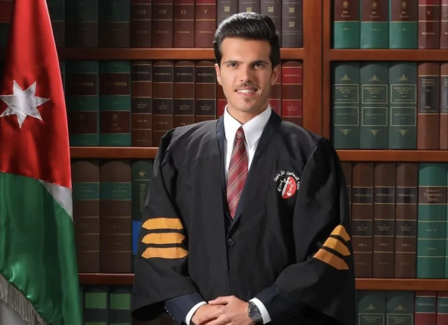 وسام الرواحنه مبارك تخرجك