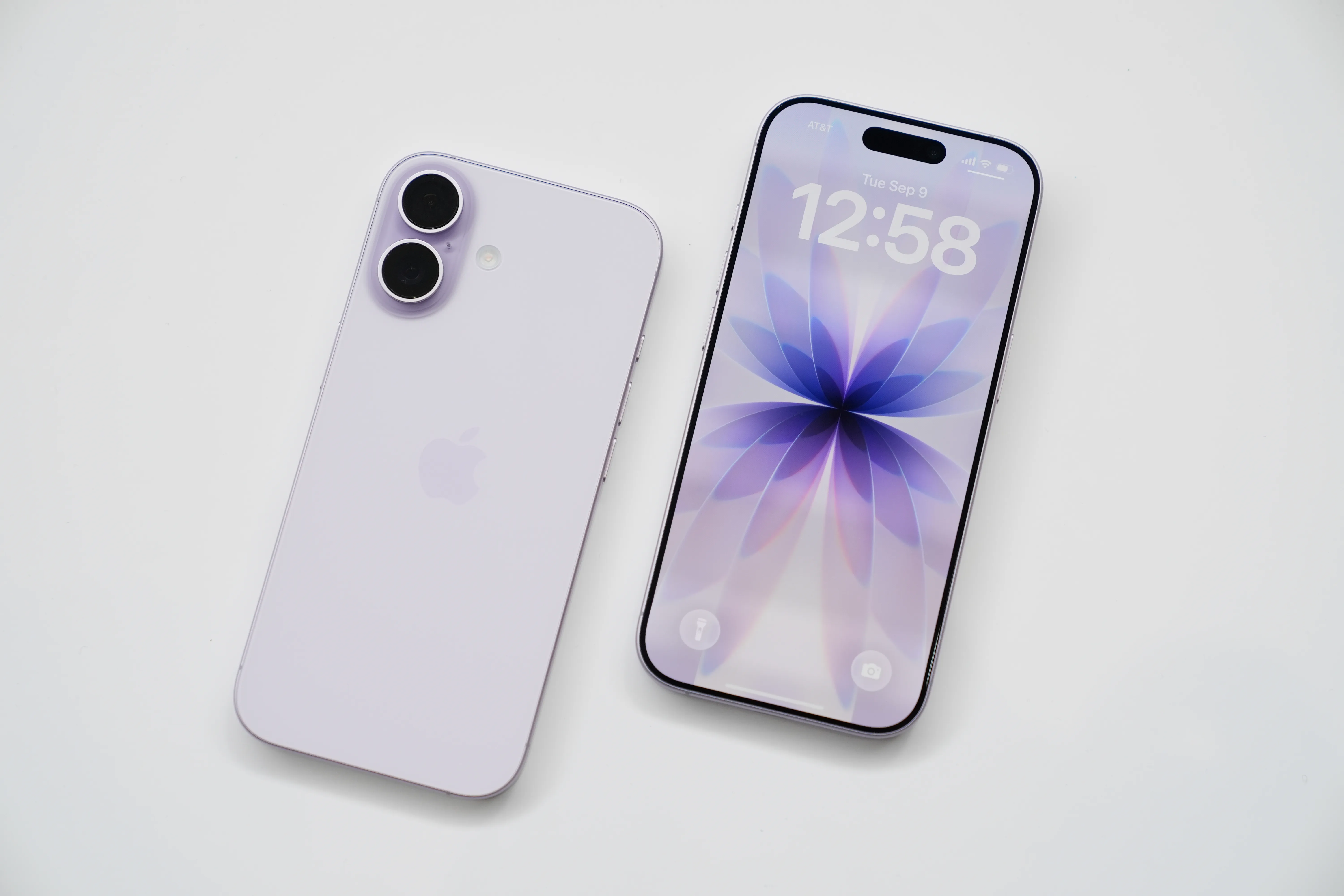 ايفون الاقتصادي الجديد بمزايا متطورة