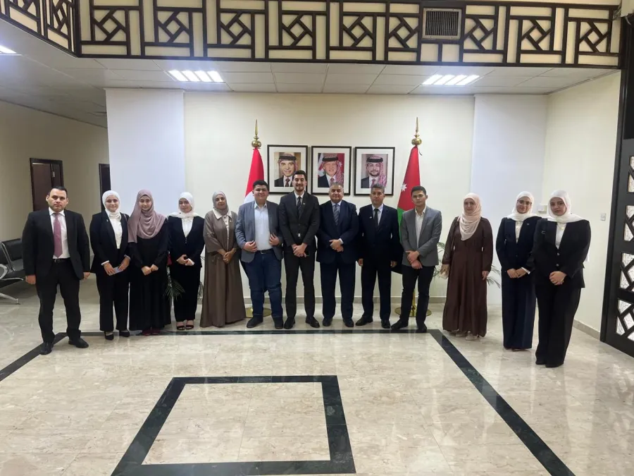 سفير المملكة في دولة الإمارات العربية الشقيقة يستقبل الوفد الأردني المشارك في iwise في مقر السفارة في أبو ظبي