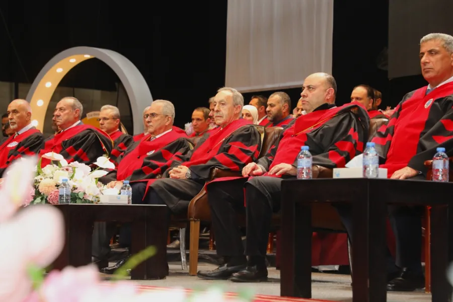 بالصور.. دولة الكباريتي يرعى  اليوم الثاني لإحتفال عمان الاهلية بتخريج طلبة الفصل الاول من الفوج 33  