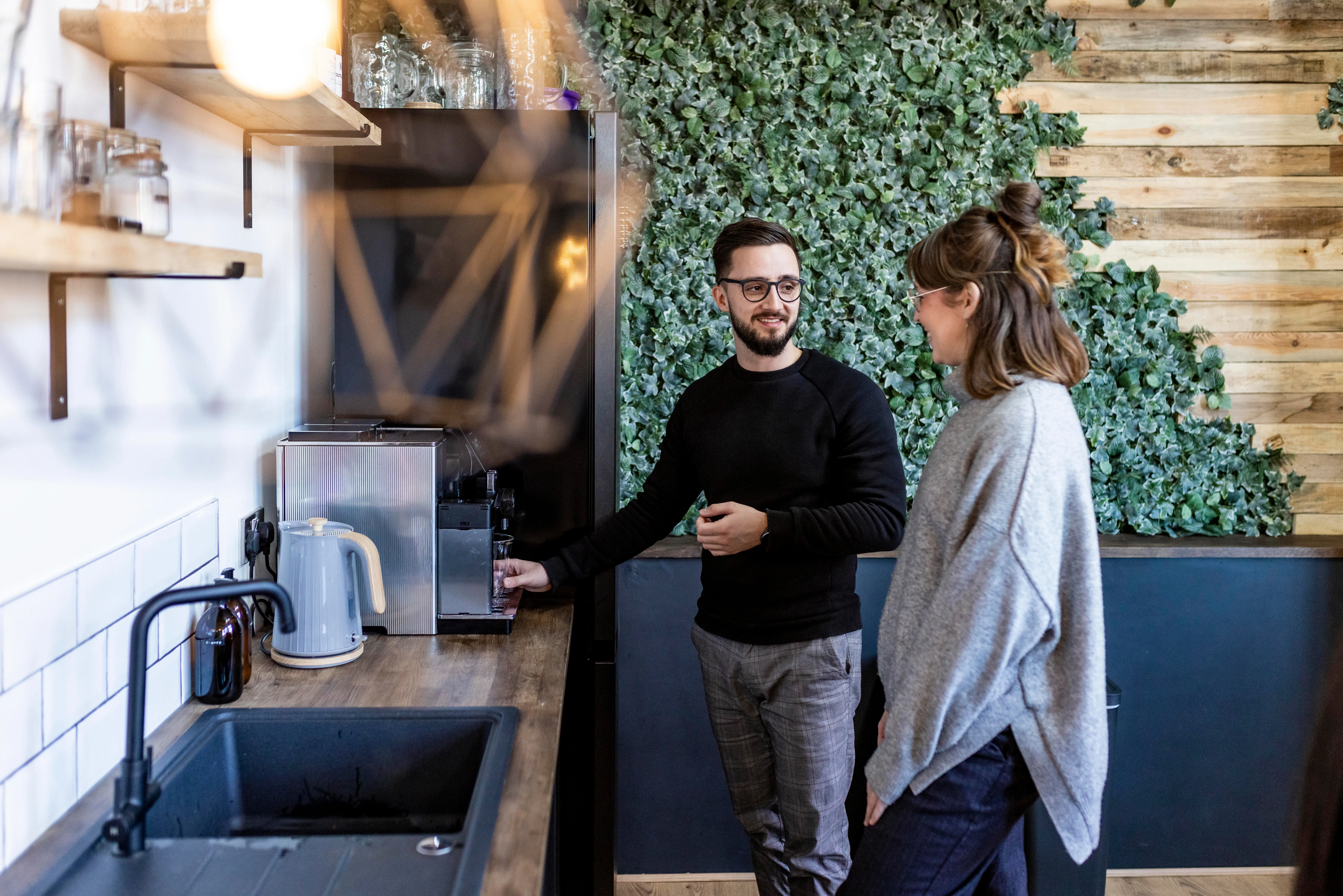 5 خطوات بسيطة لاحتراف الاحاديث الجانبية في العمل