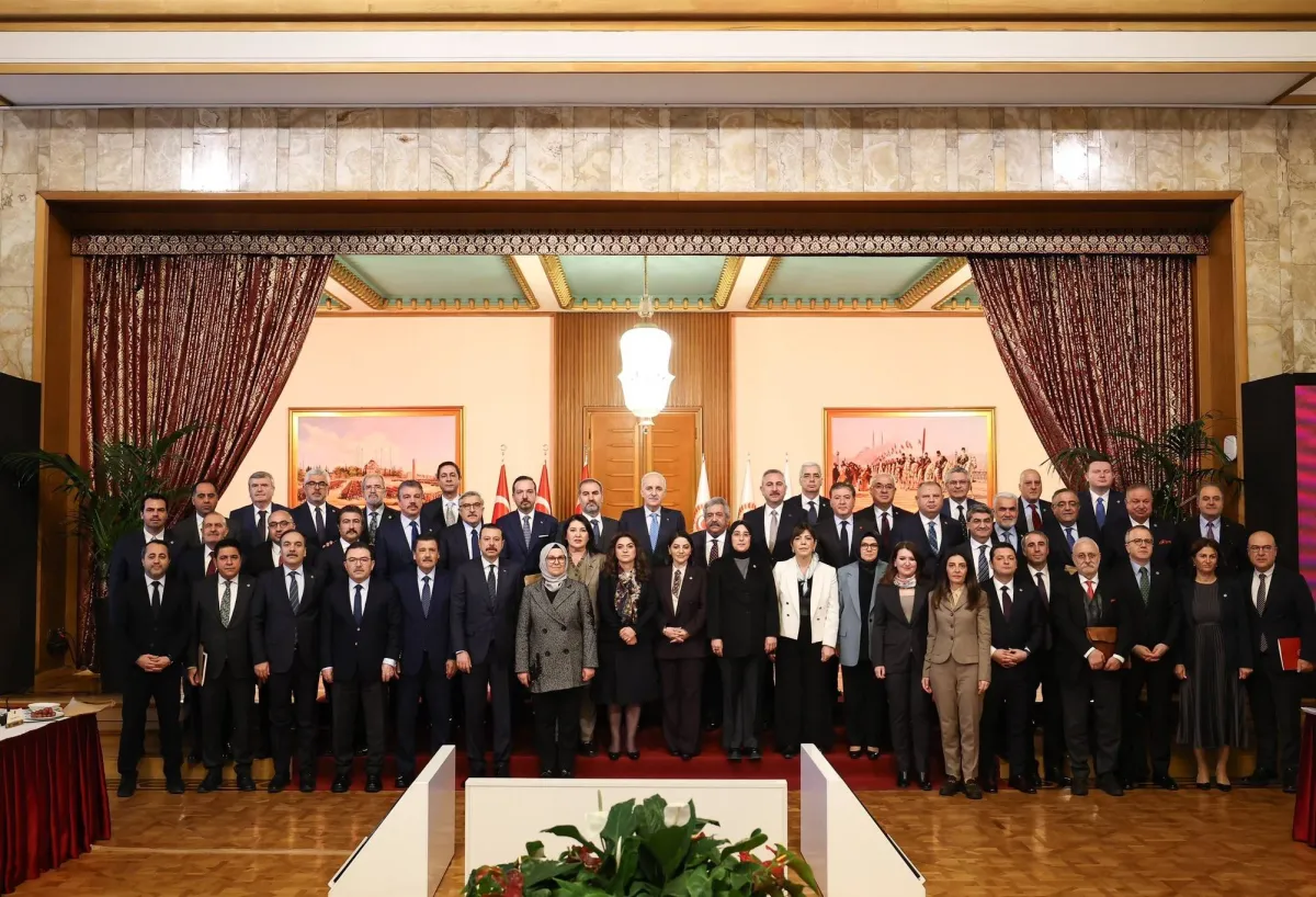 تركيا توافق على تقرير برلماني يدعم السلام مع الاكراد