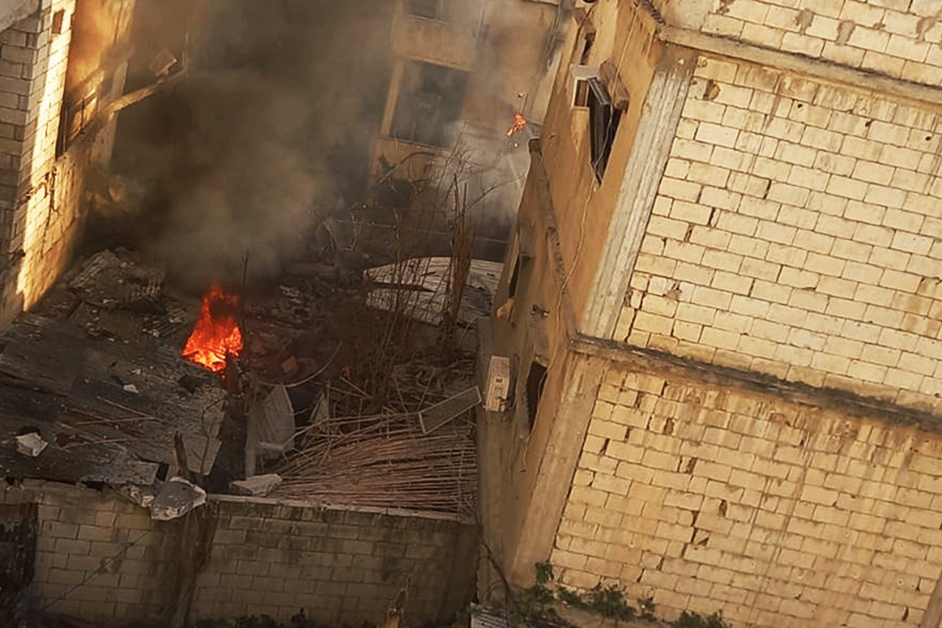 غارة اسرائيلية تستهدف مخيم عين الحلوة جنوب لبنان