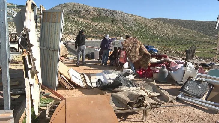 تهجير قسري لعائلات فلسطينية شرق رام الله بسبب هجمات المستوطنين