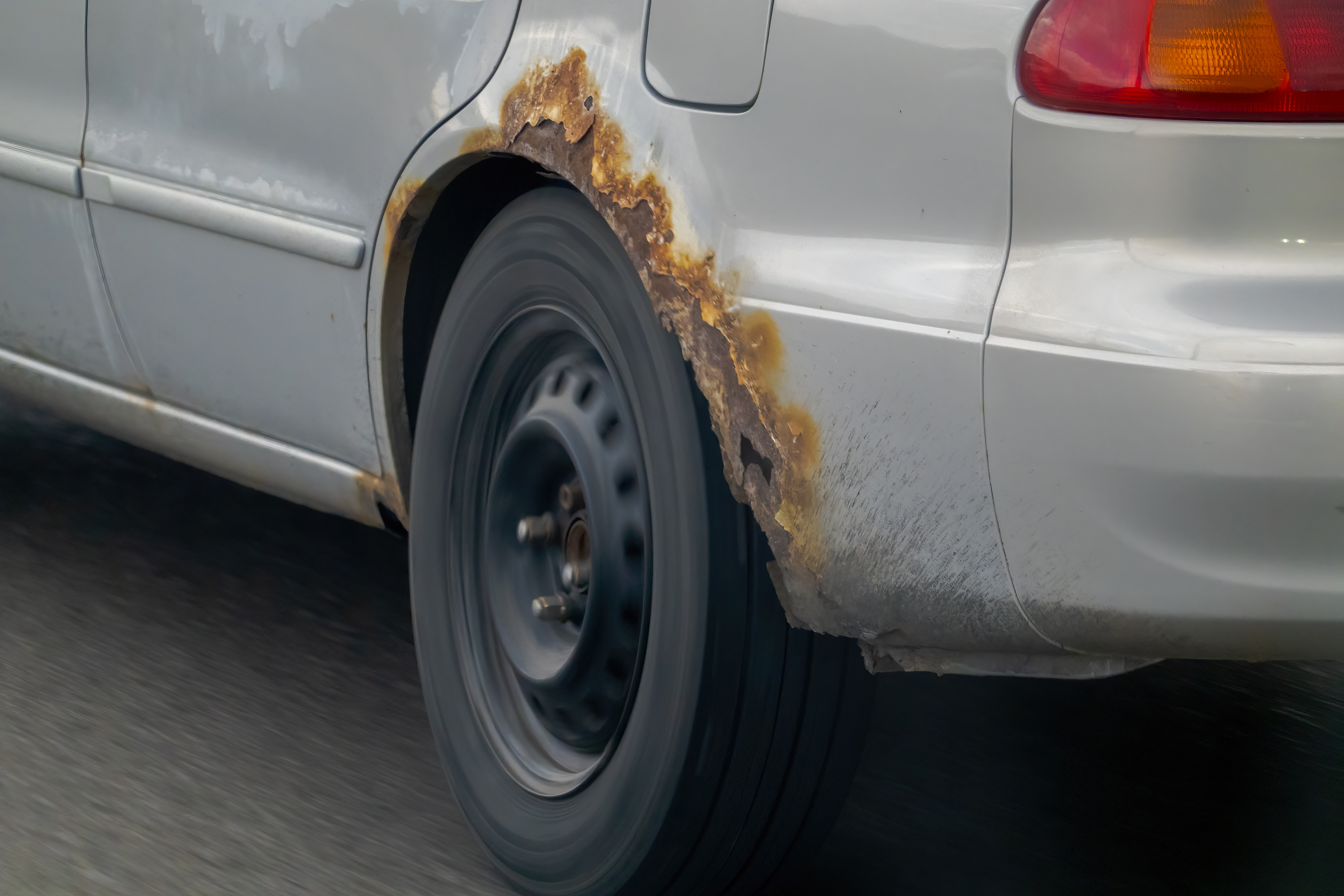 احذر الصدا الخفي عند شراء سيارة مستعملة: تكلفة ومخاطر