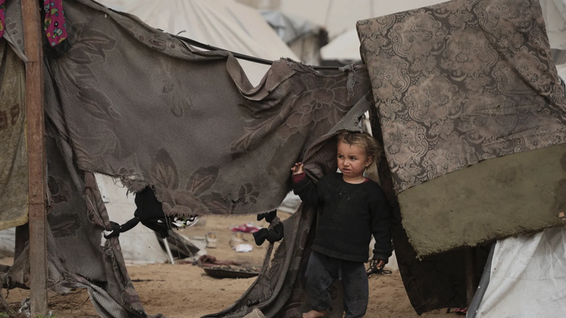 غزة تواجه ازمة نزوح جماعي تهدد مئات الالاف