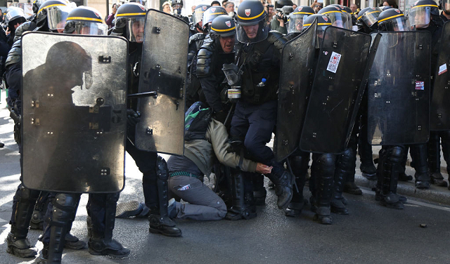 فرنسا تتهم ناشطين بتمويل حماس تحت ستار العمل الانساني