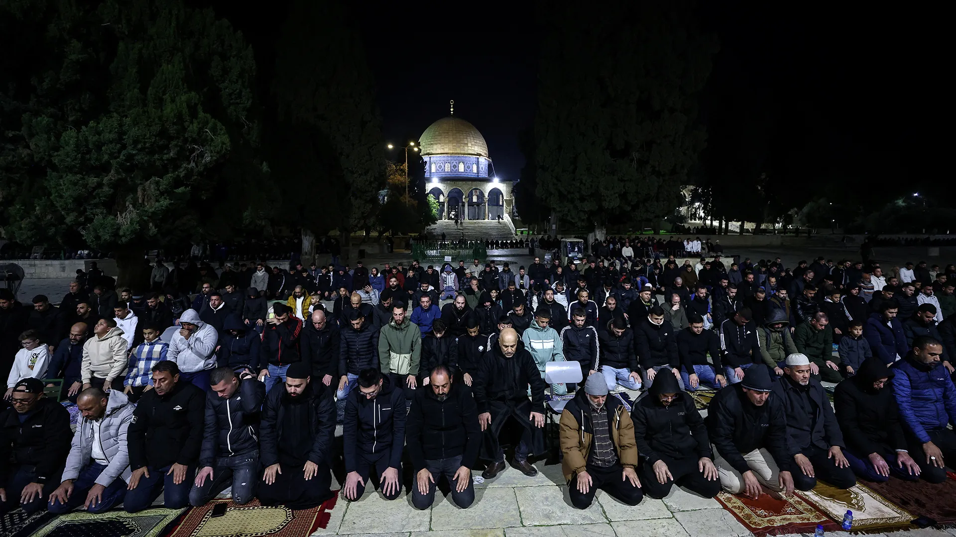 قيود مشددة على دخول الاقصى في رمضان واستياء فلسطيني واسع
