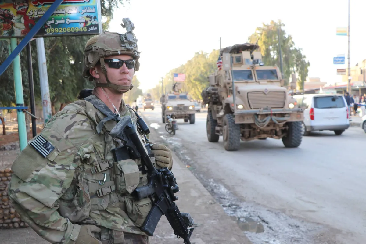 التحالف الدولي يبدا اخلاء قاعدة قسرك في سوريا