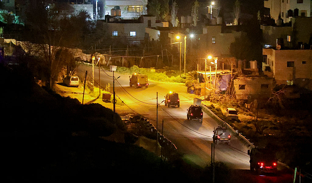 استشهاد فتى برصاص الاحتلال الإسرائيلي في نابلس واعتقالات واسعة بالضفة